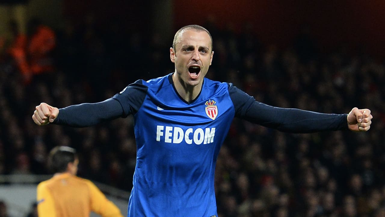 Berbatov aan de slag als spitsentrainer