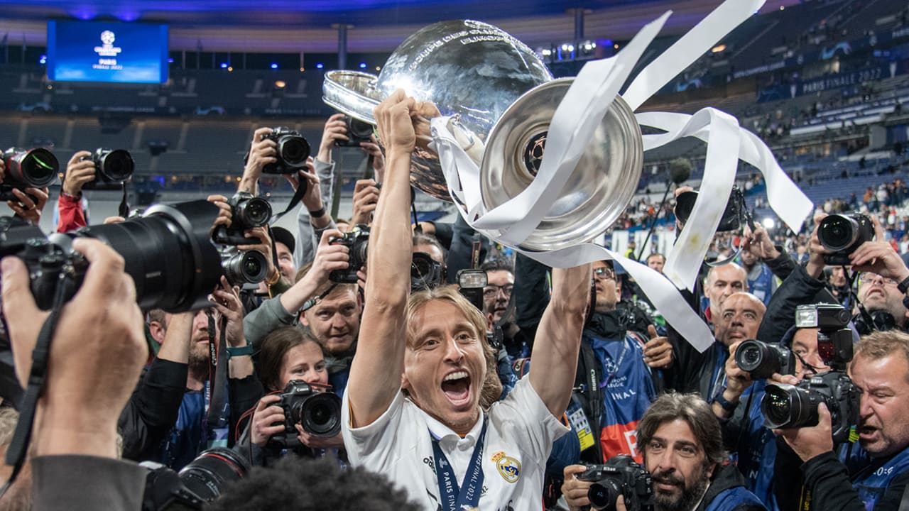 Modrić (36) weet van geen ophouden en verlengt contract bij Real Madrid