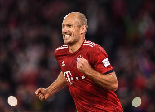 Bayern wint ouverture, Robben scoort