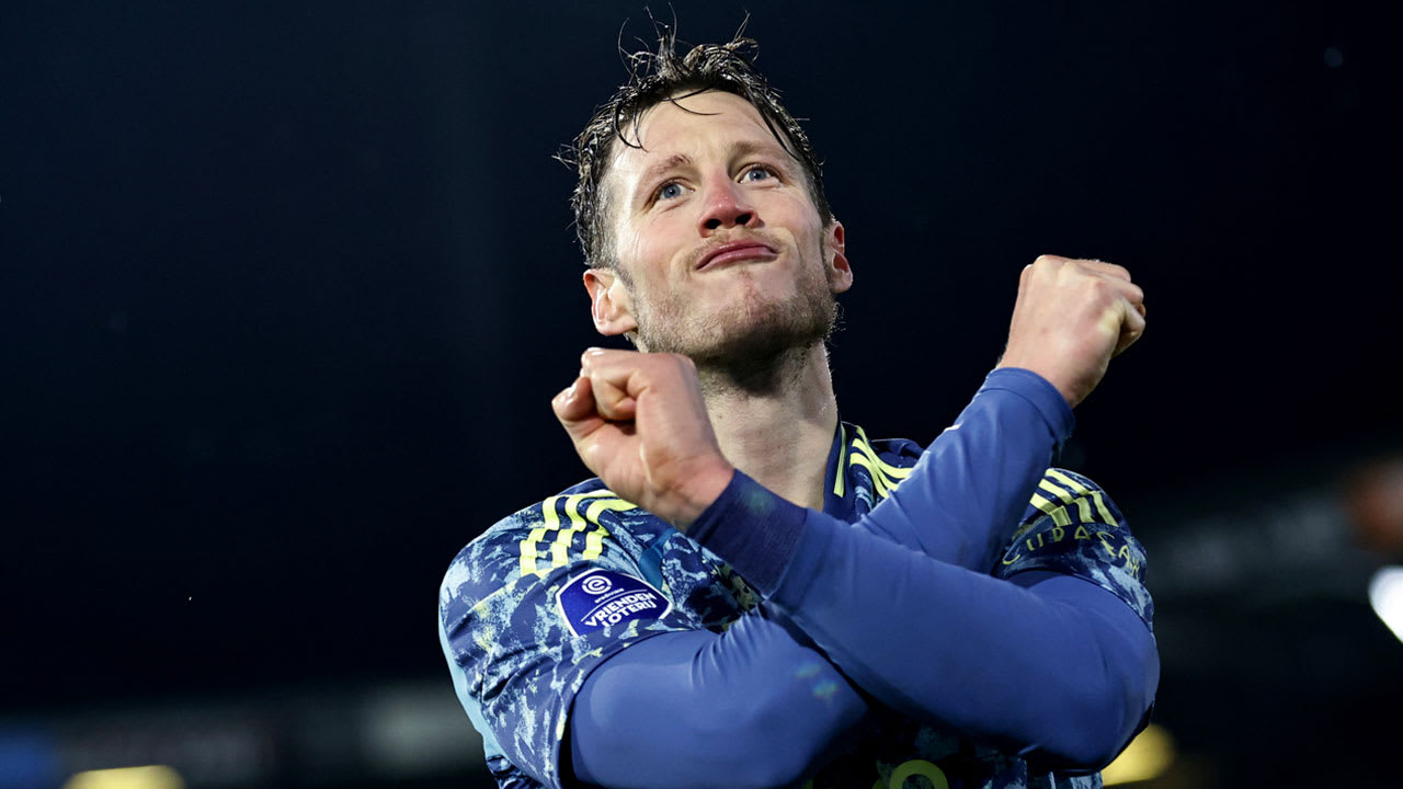 Weghorst bezorgt Ajax overwinning op NEC en tweede plaats in Eredivisie