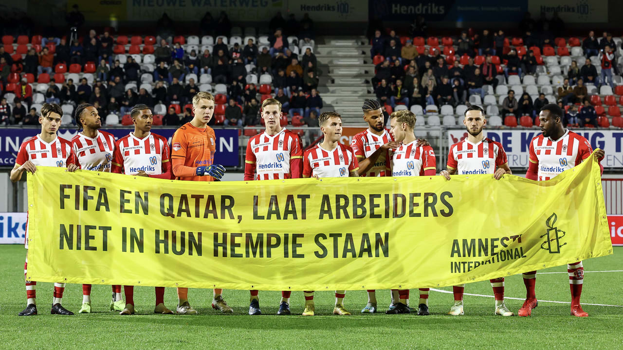 TOP Oss en Amnesty slaan handen ineen: 'Laat arbeiders niet in hun hempie staan'