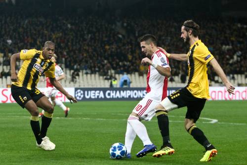 Ajax na goals Tadic op weg naar achtste finale
