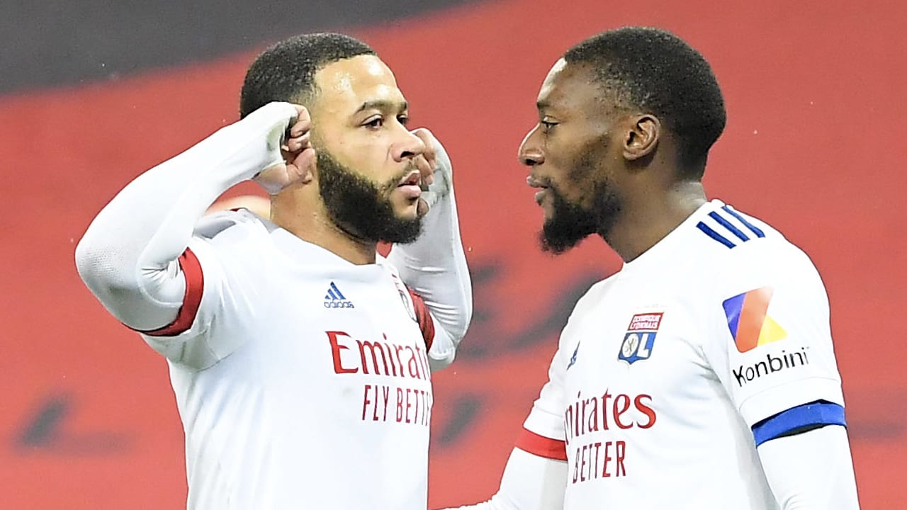 Memphis met twee doelpunten belangrijk voor Lyon