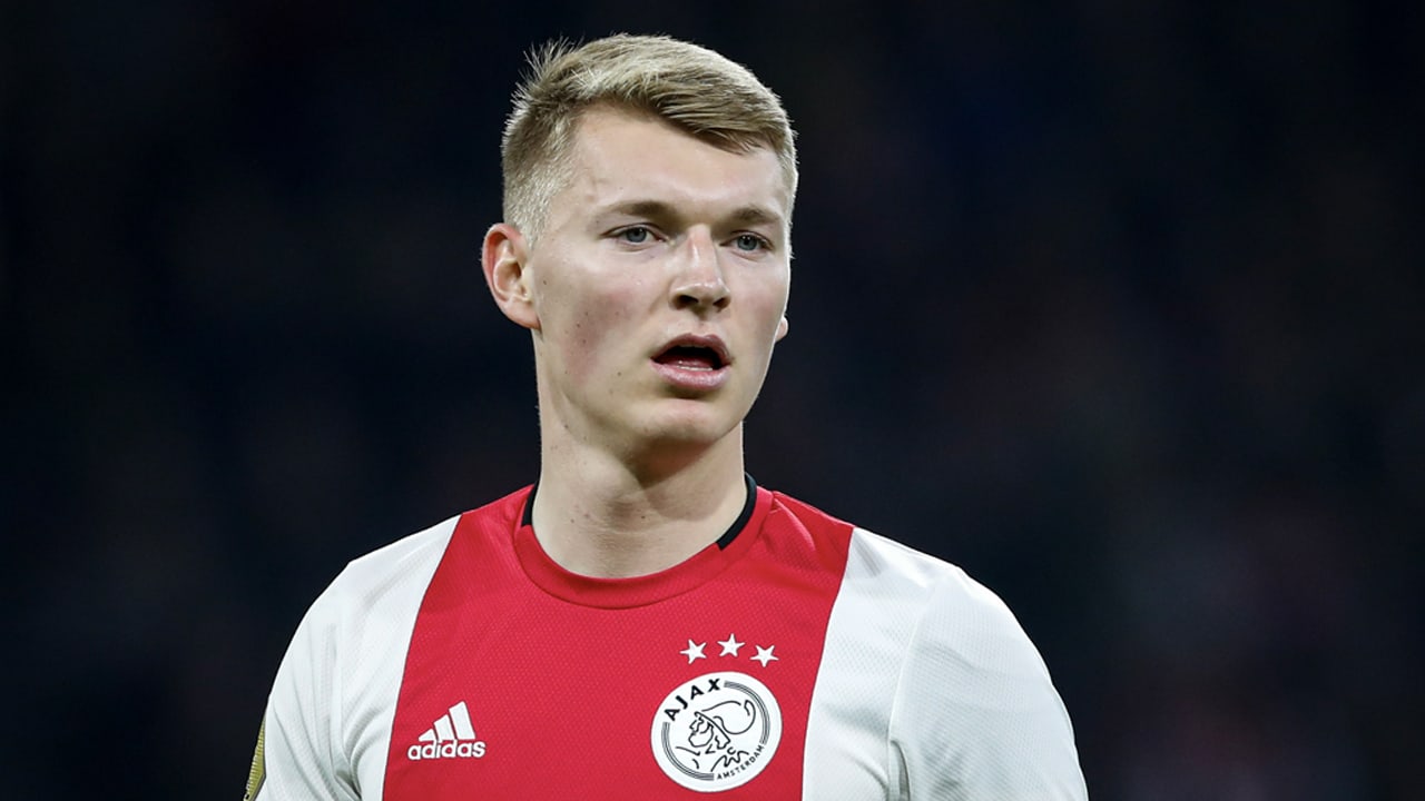 Ajax start met Schuurs tegen PEC Zwolle
