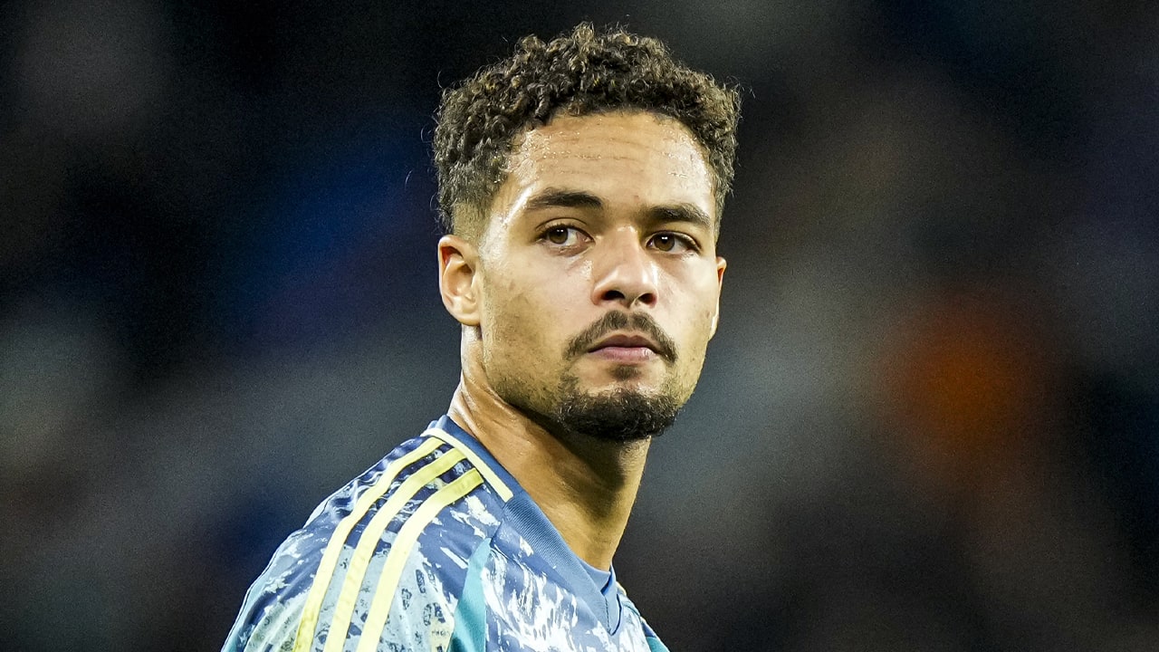 Ajax mist Rensch tegen FC Utrecht en hoopt op rentree Brobbey