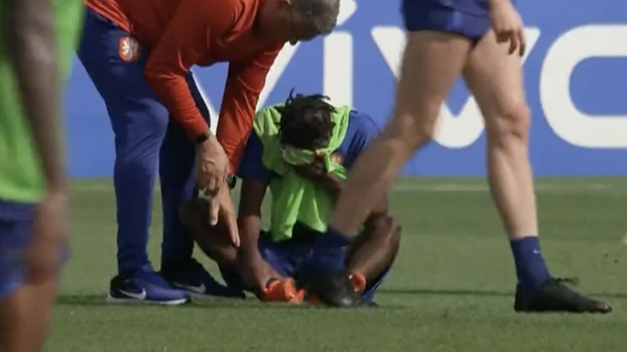 Frimpong raakt geblesseerd bij training Oranje﻿: verlaat geëmotioneerd het veld﻿