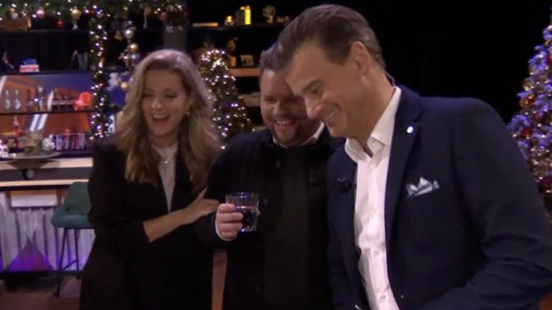 Merel Ek neemt Thomas van Groningen in de maling In de Wandelgangen: 'Dat had je niet door, hè!'