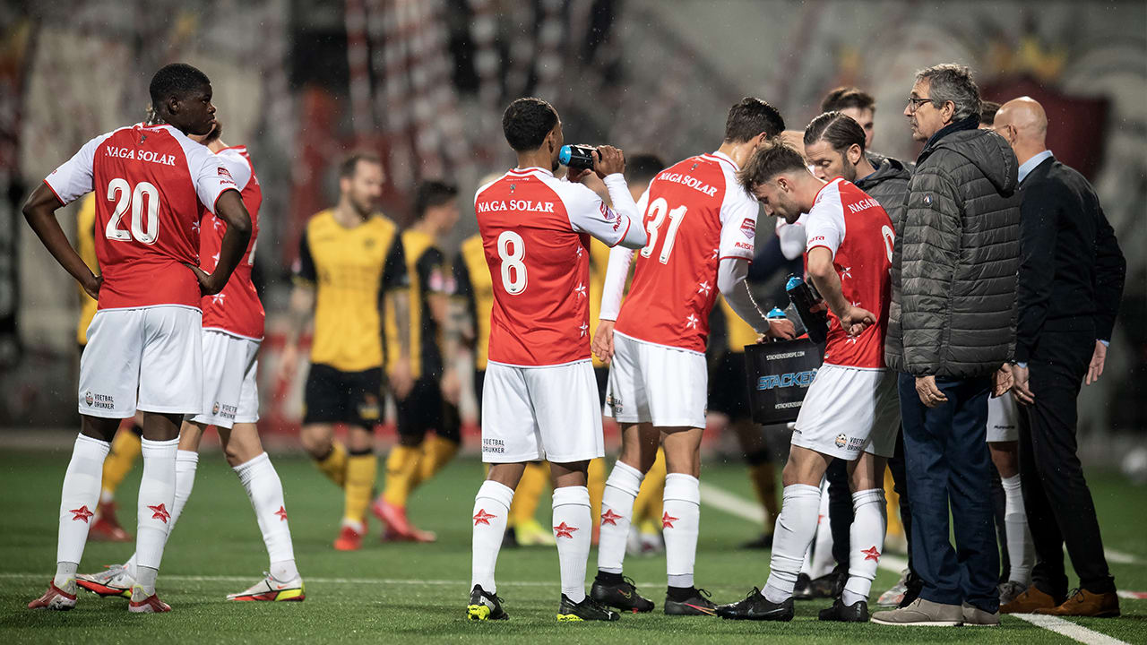 Keuken Kampioen Divisie-wedstrijd stilgelegd vanwege racisme MVV-supporters