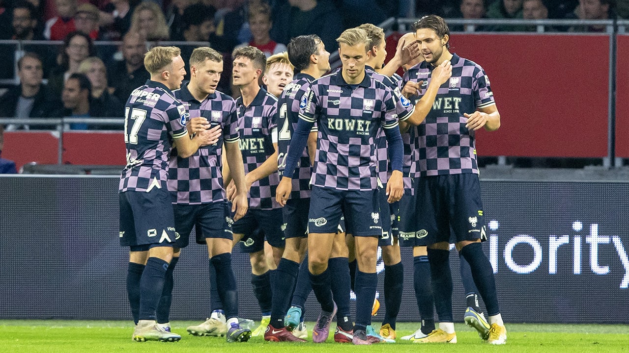 Ajax verspeelt dure punten tegen Go Ahead Eagles in Johan Cruijff ArenA