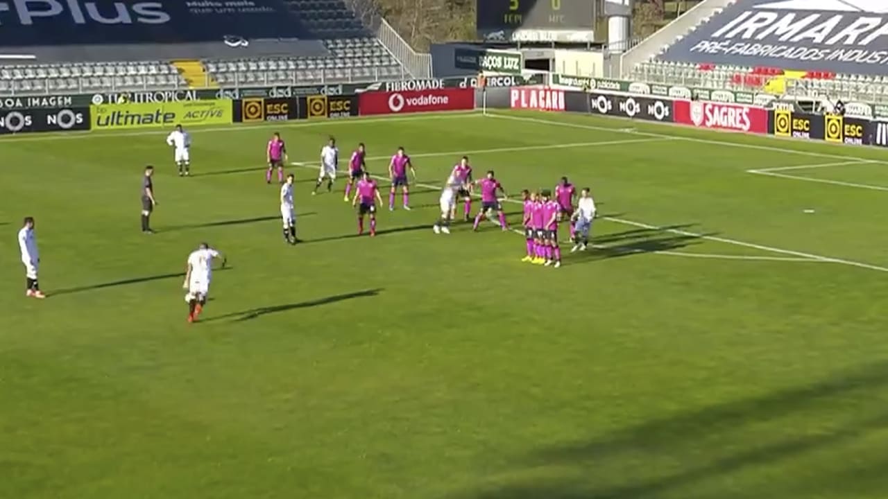 VIDEO: Speler uit Portugese Liga met de slechtste vrije trap van dit seizoen