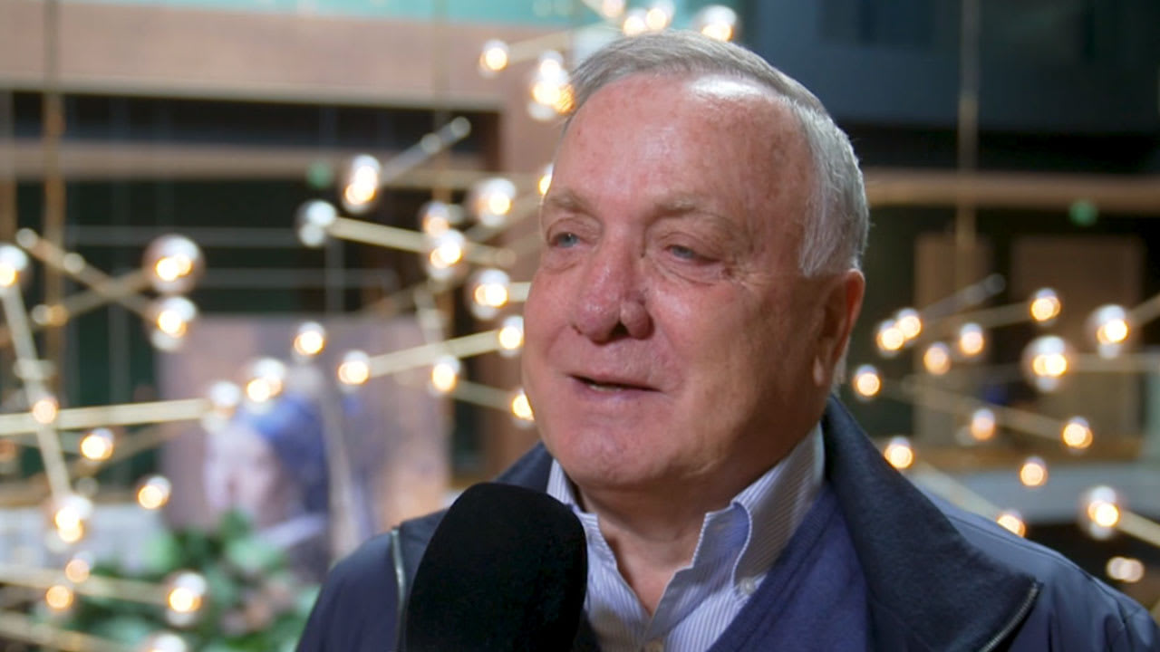 Dick Advocaat benaderd voor nieuwe trainersklus: 'Gek dat ze op mijn leeftijd nog steeds komen!'