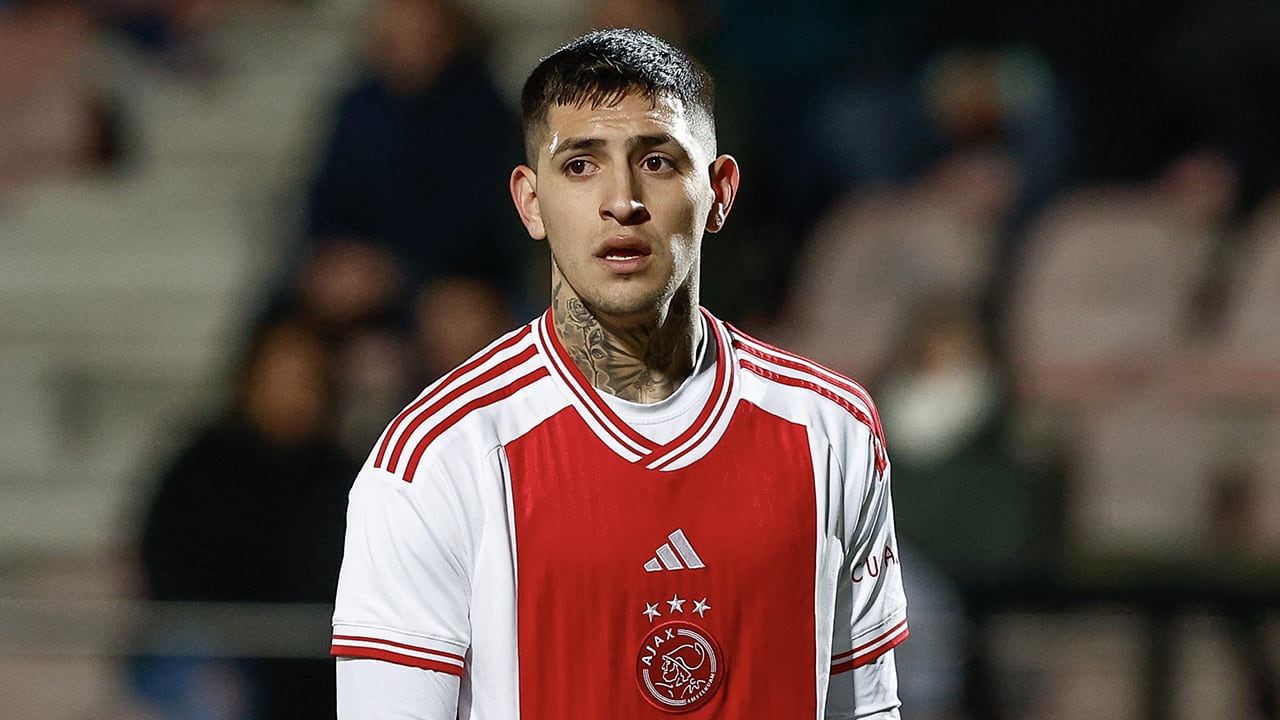 'Ajax-aankoop Ávila van 12,5 miljoen euro is ontevreden en wil weg'