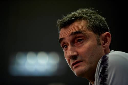 Trainer Valverde langer bij Barcelona
