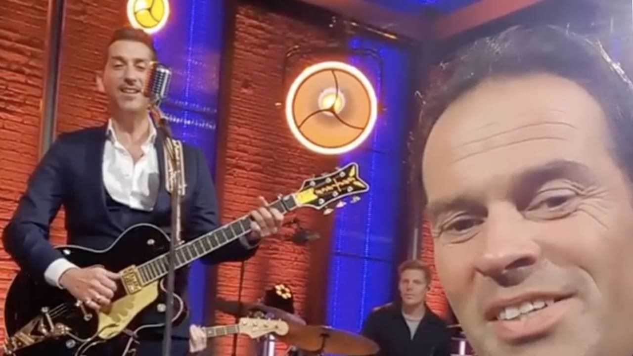 Bas Nijhuis en Danny Vera zingen duet van 'Roller Coaster'