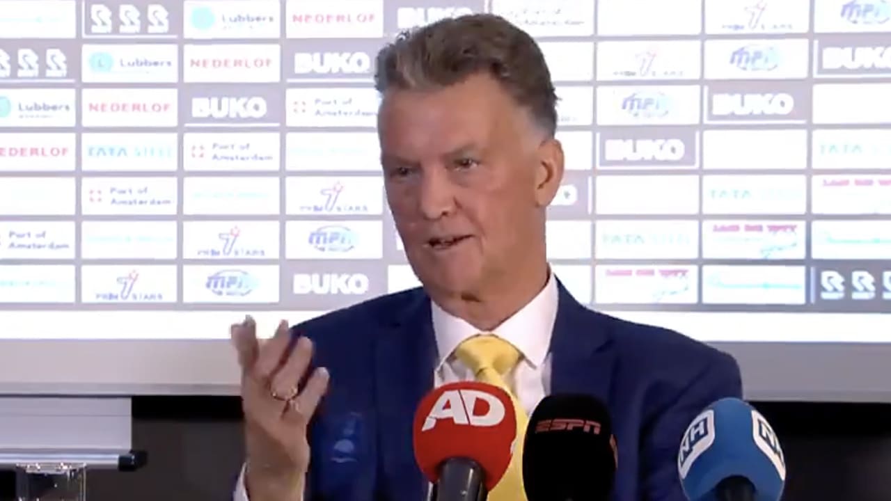 Van Gaal beantwoordt Engelse journalist: 'You can answer me'