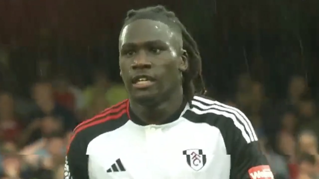 Video: Bassey pakt rood bij eerste basisplaats voor Fulham in Premier League