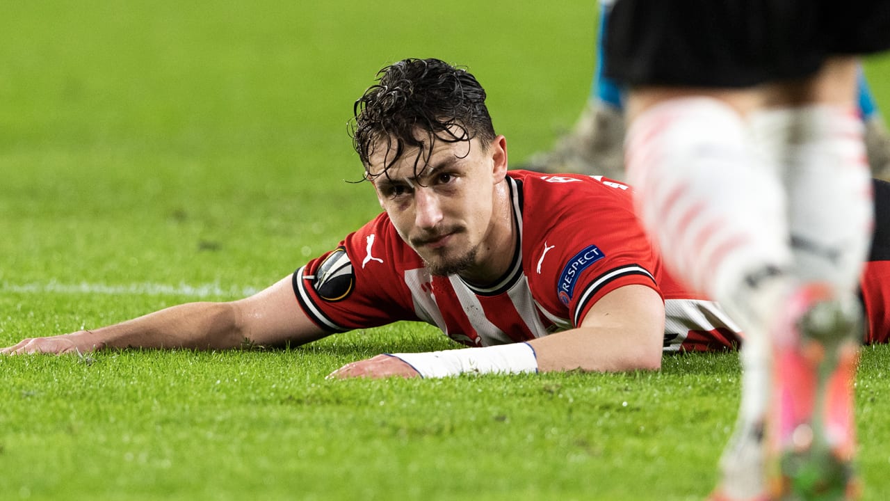 Olympiakos schakelt PSV uit in Europa League