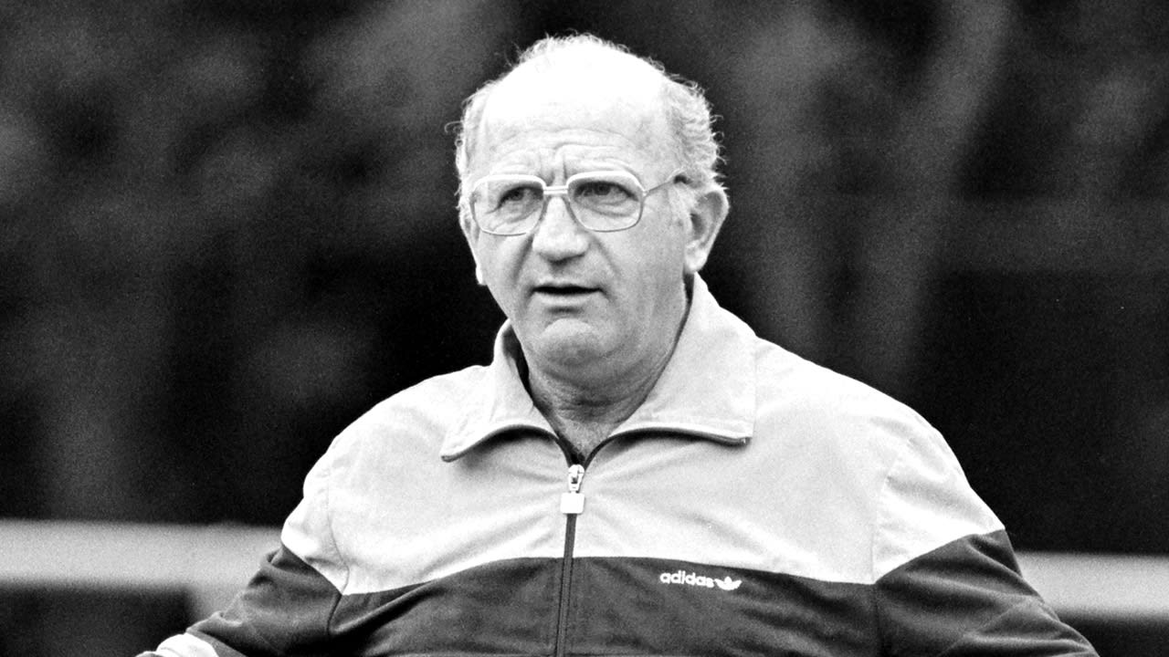 Oud-bondscoach en international Kees Rijvers op 97-jarige leeftijd overleden