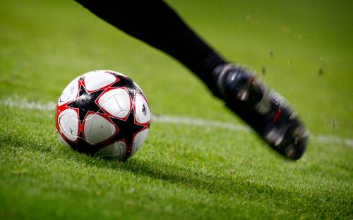 Vitesse en PEC bekeren zuinig verder