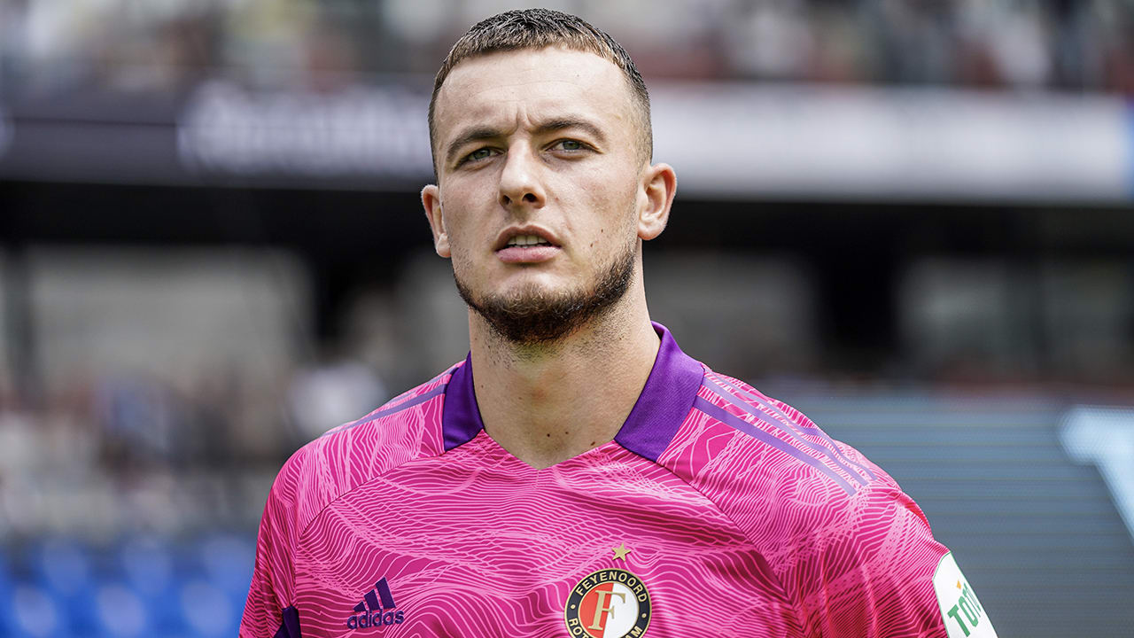 Feyenoord komt met medische update over Bijlow: doelman langere tijd uitgeschakeld