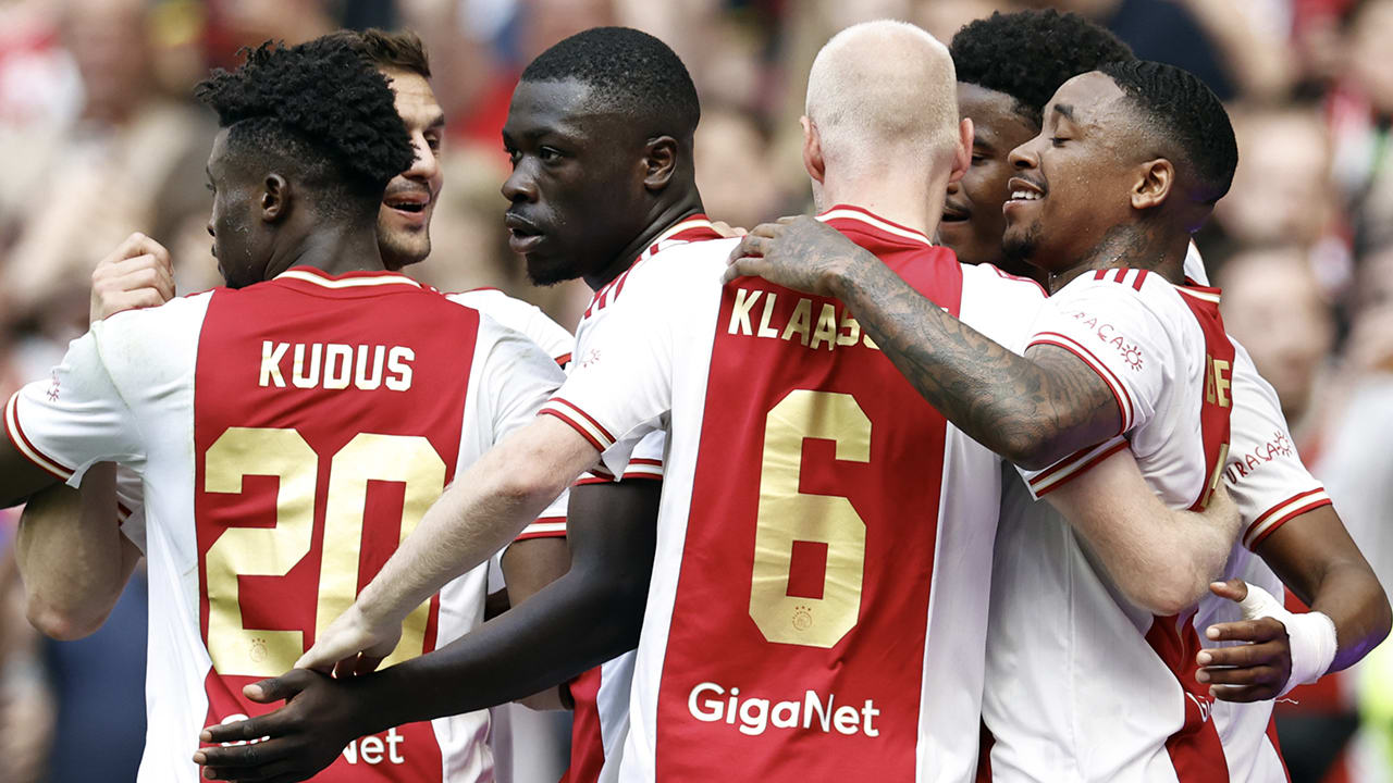 Ajax heeft nog kans op plek twee in Eredivisie na zege op Utrecht