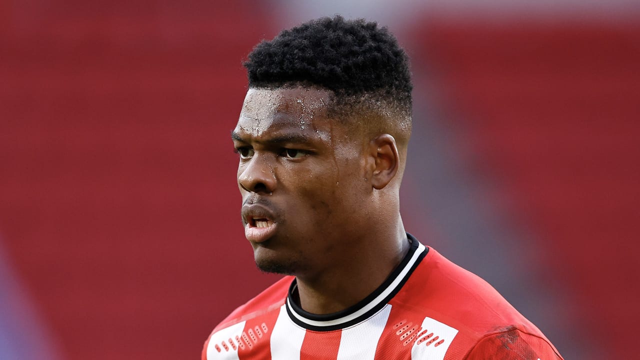 PSV-aanvoerder Dumfries: 'Terechte uitslag'