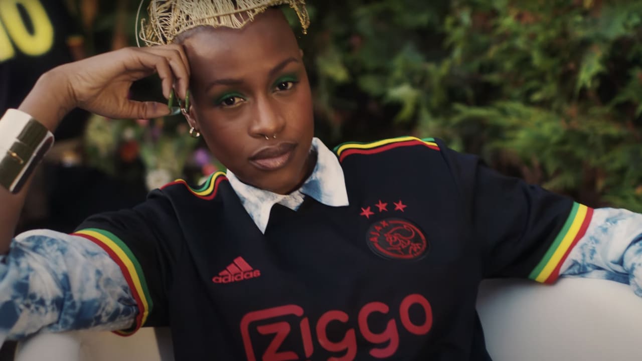 Ajax lanceert langverwacht Bob Marley-tenue