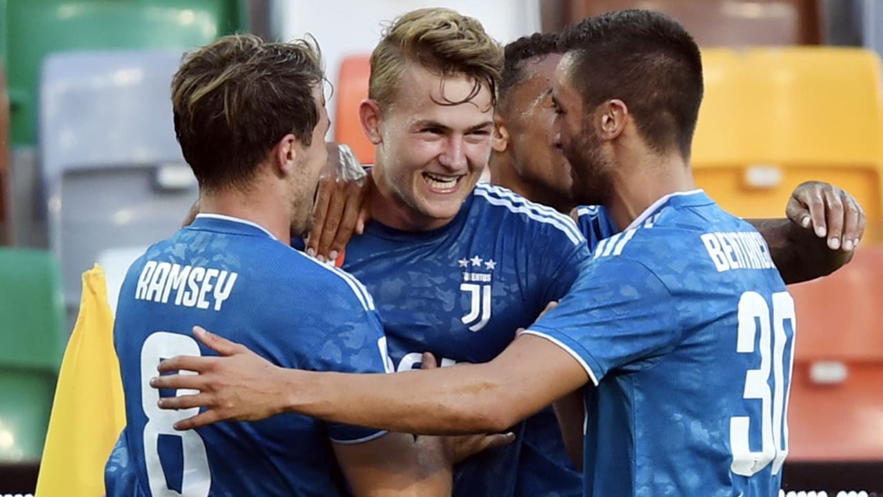 De Ligt kijkt terug op prachtig eerste jaar: 'Ik heb critici de mond gesnoerd'