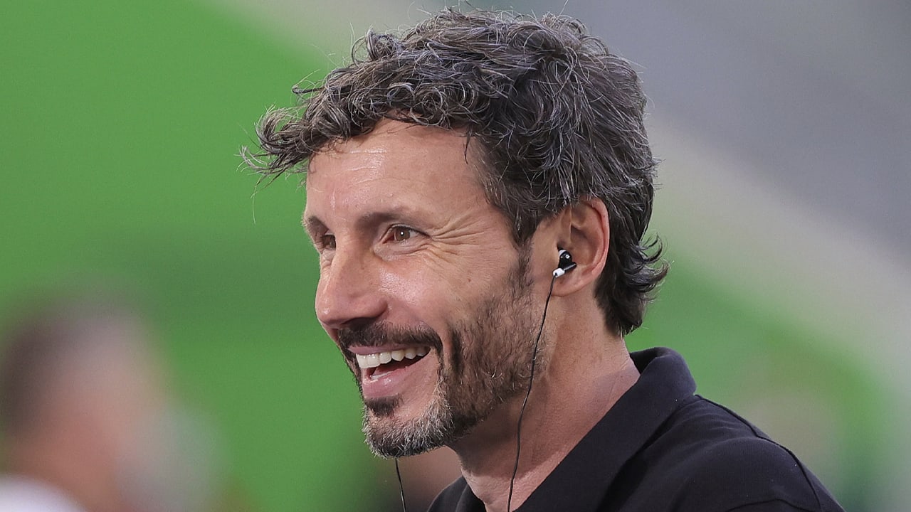 Van Bommel met Wolfsburg terug aan kop na zege op Leipzig