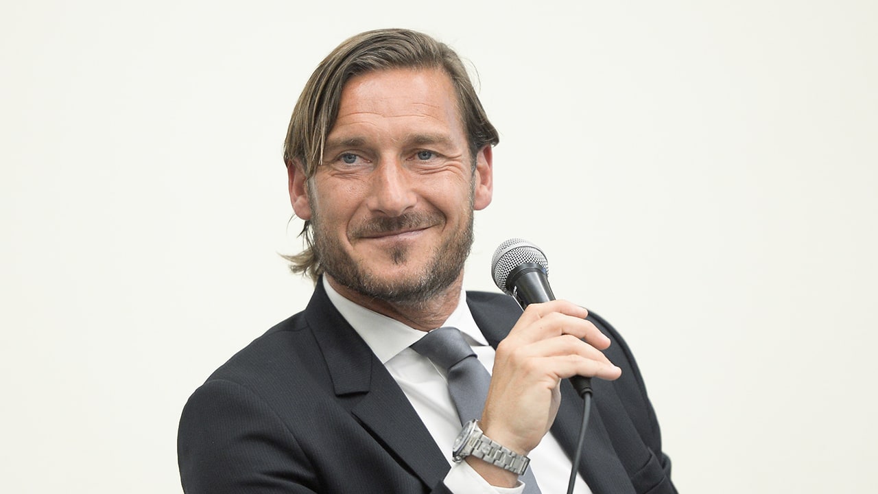 'AS Roma zet Francesco Totti in voor Feyenoord-transfer'