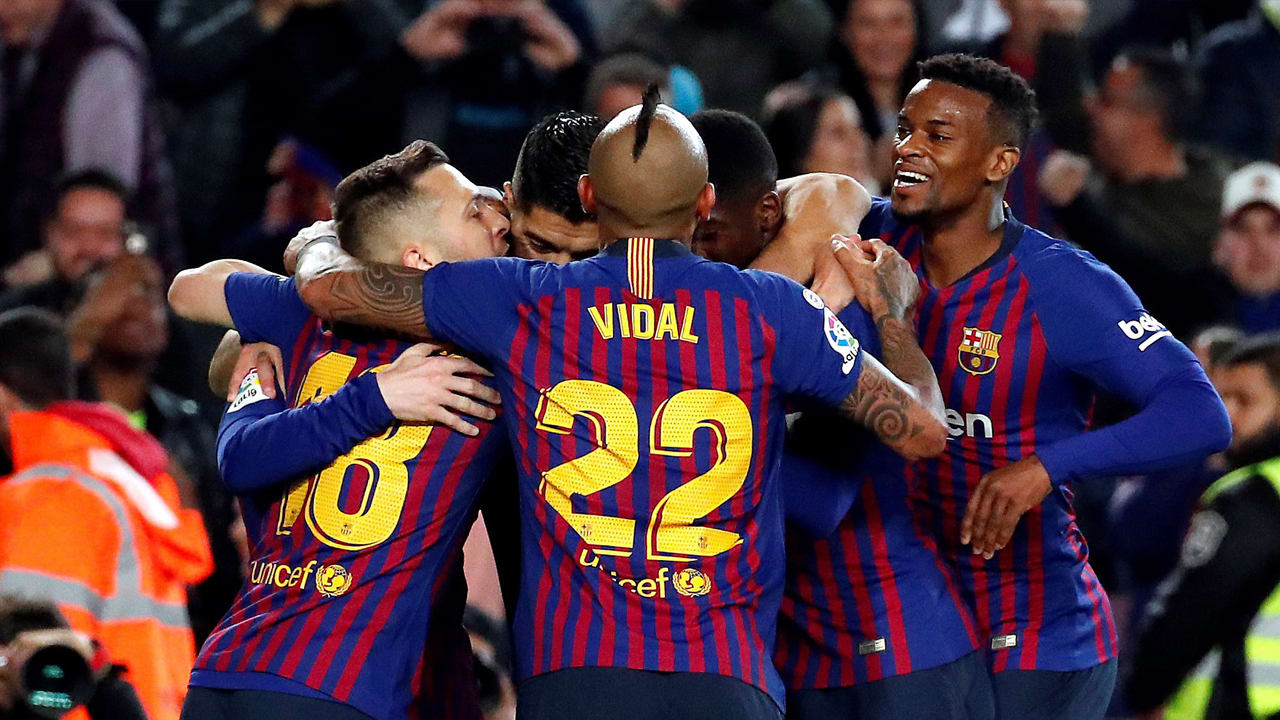 FC Barcelona levert 30.000 mondkapjes in strijd tegen corona