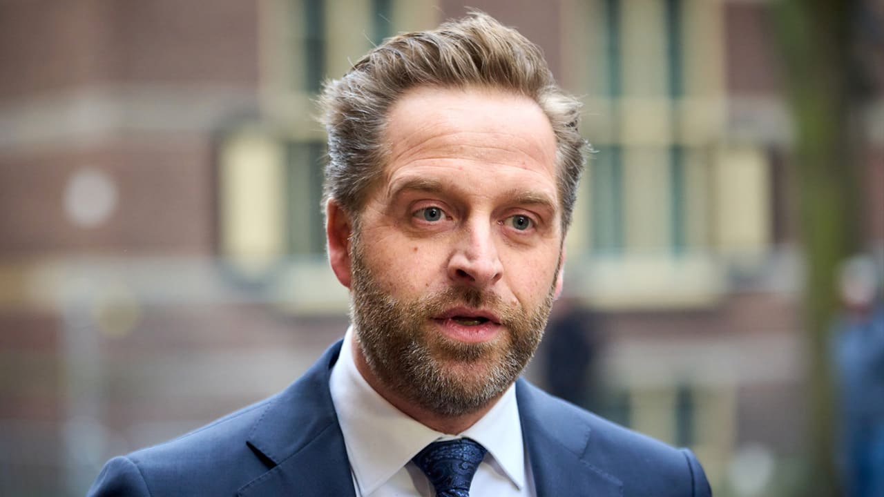 Hugo de Jonge bereid mee te doen aan debat over mondkapjesdeal