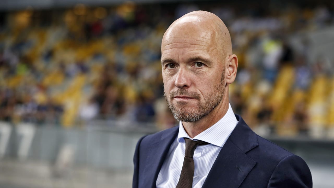 Ten Hag: 'We willen iedere wedstrijd winnen en voor iedere titel gaan'