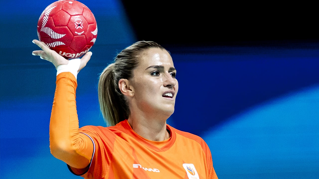 Handbalster Estavana Polman speelt door met gebroken vinger: 'Het is natuurlijk niet heel lekker'