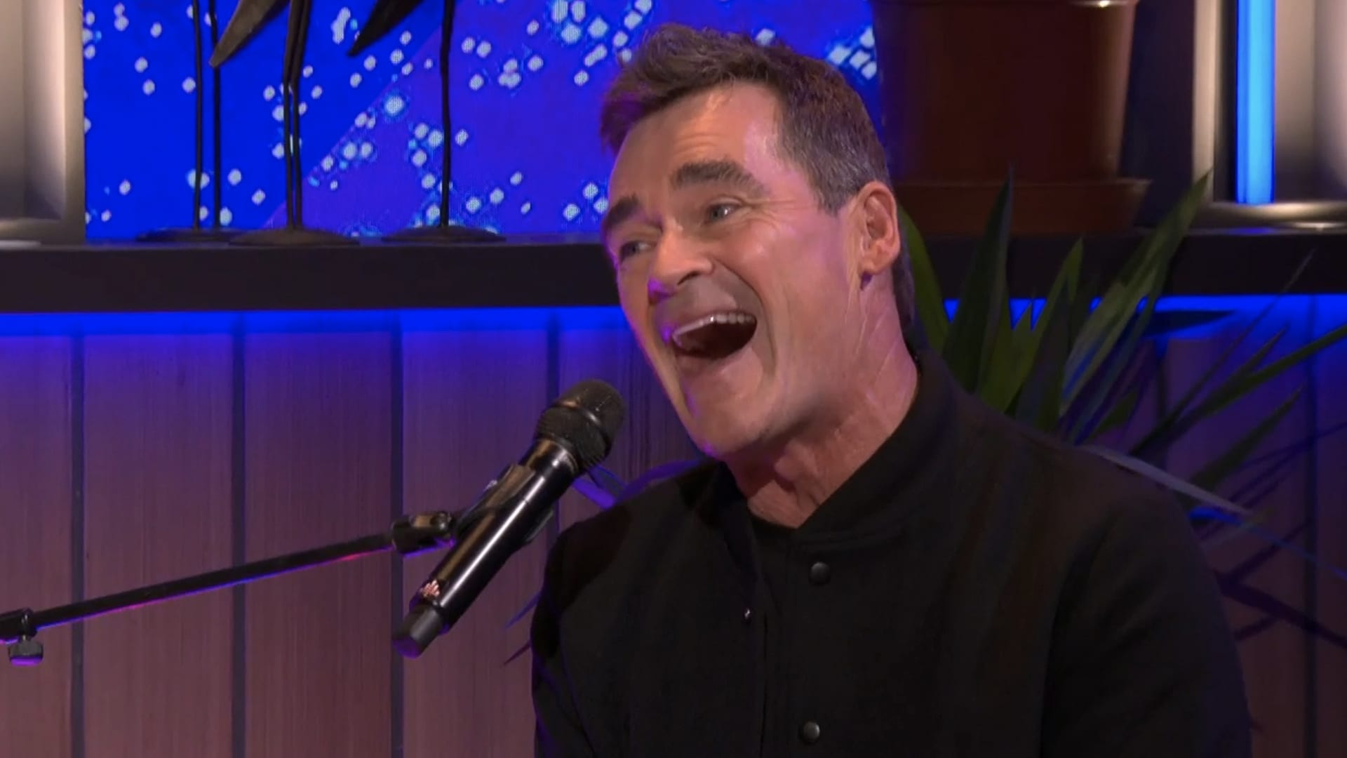 Jeroen van der Boom en Crazy Piano's openen De Oranjezondag met Piano Man!