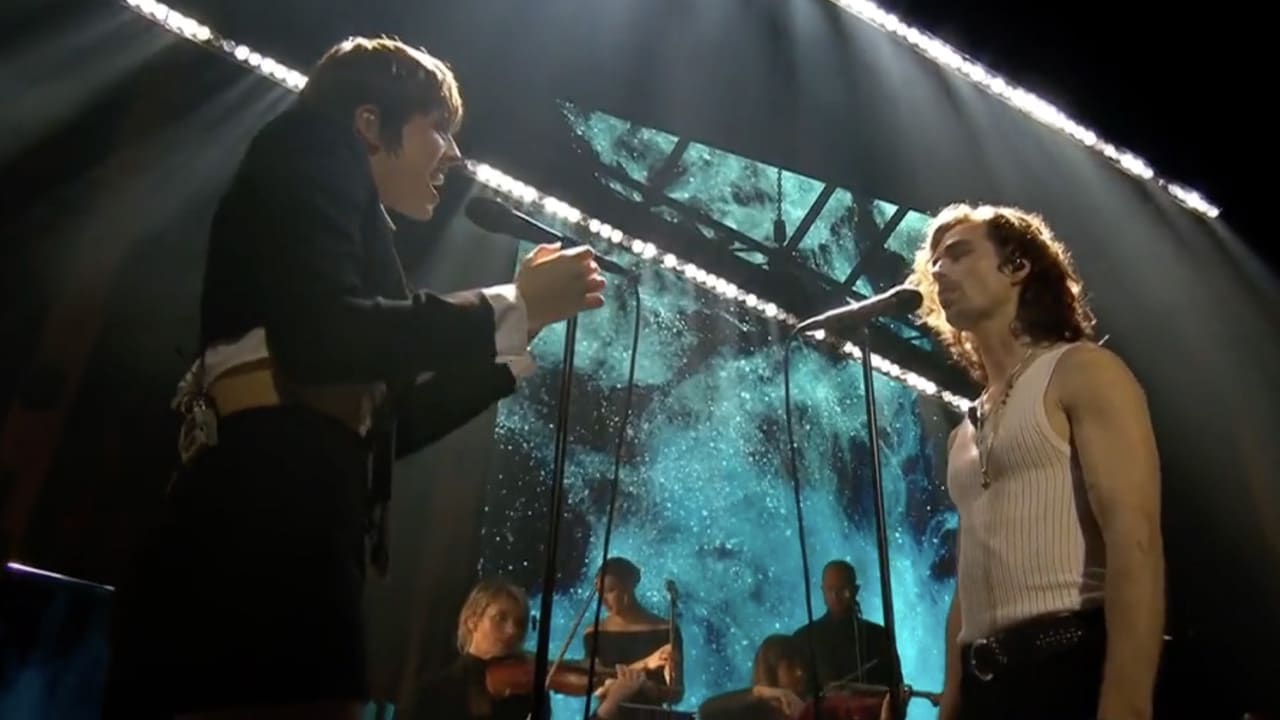 Video: Mia Nicolai en Dion Cooper zingen nieuwe versie van songfestivalnummer