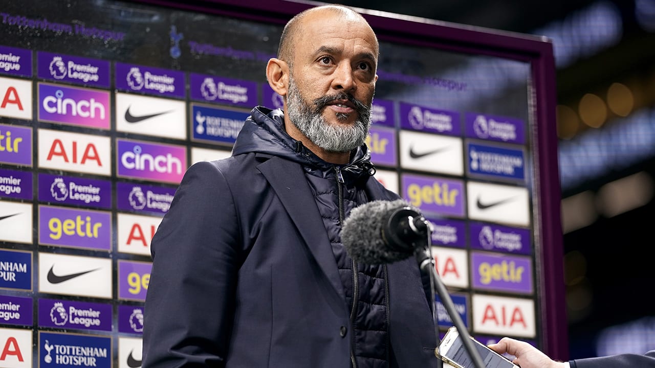 Tottenham Hotspur ontslaat trainer Nuno Espírito Santo