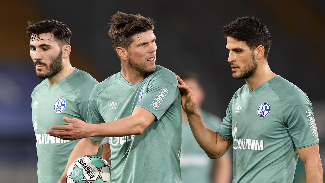 Huntelaar spreekt geruchten Duitse media tegen: 'Geen klappen gehad'