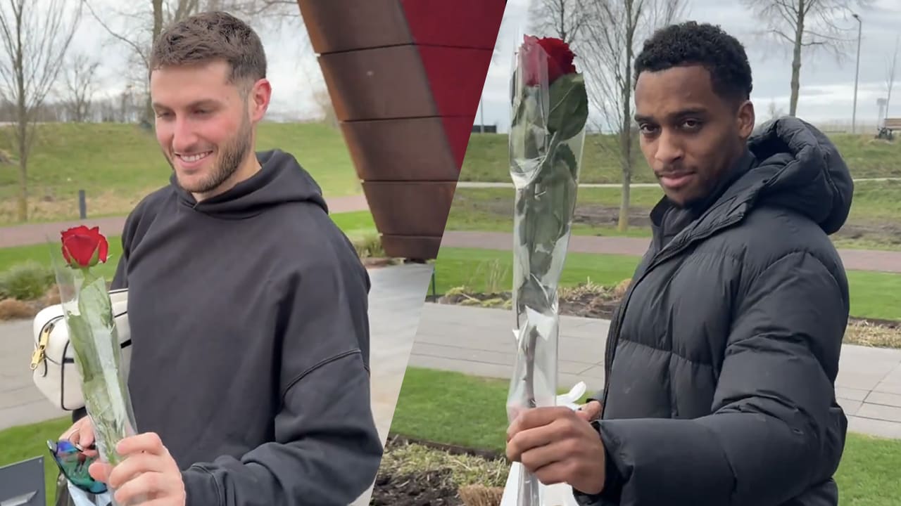 Social Media-admin deelt rode rozen uit aan Feyenoord-spelers: ‘Deze gaat naar mijn moeder!’
