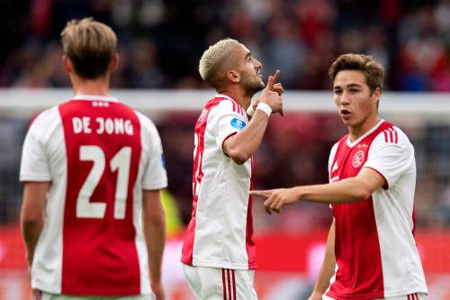 Ajax start zonder Ziyech en De Jong