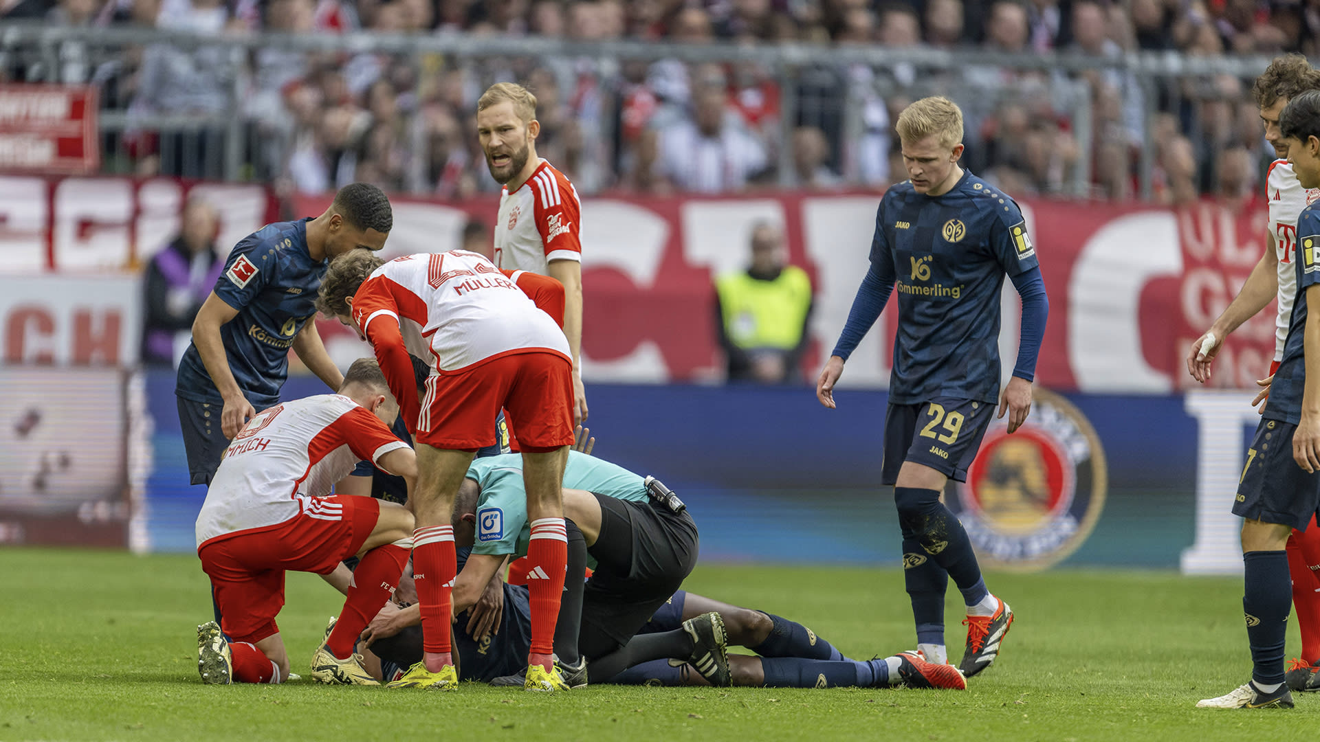 Mainz-speler bedankt scheidsrechter voor mogelijk redden van zijn leven 