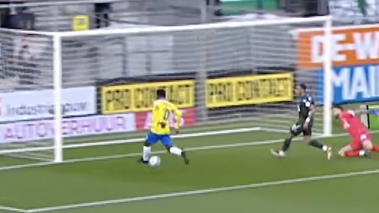 Video: Grootste misser van het seizoen bij RKC-FC Groningen?!