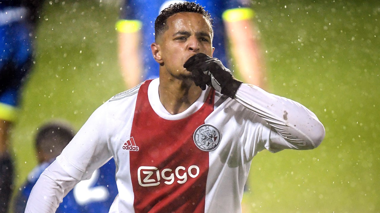 'Ajax wil koopoptie in huurcontract Ihattaren lichten’