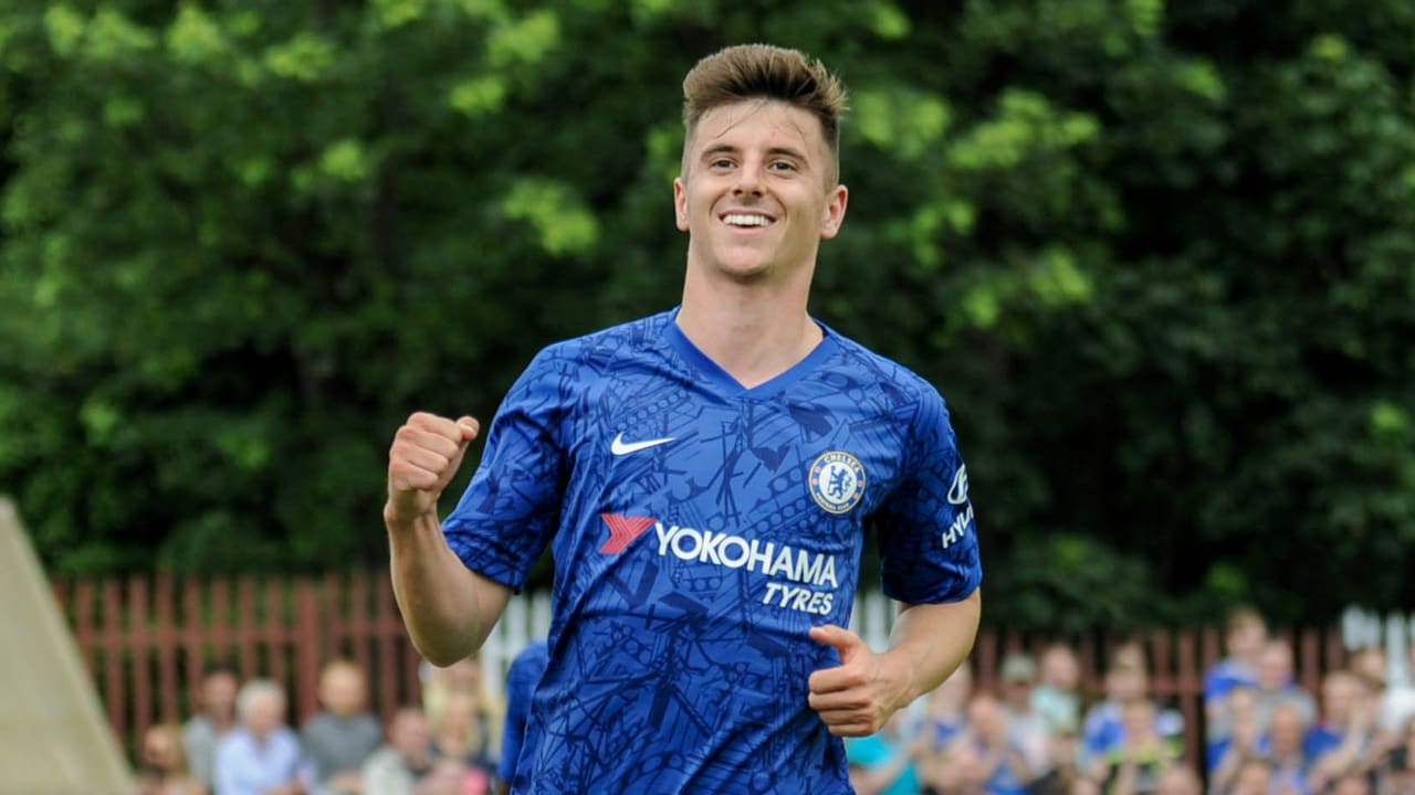 Mount verlengt contract bij Chelsea