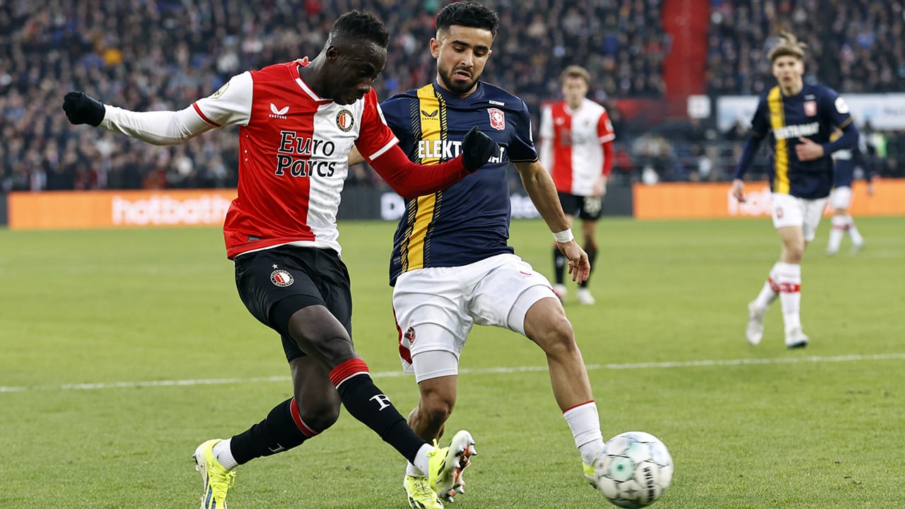 Feyenoord en FC Twente delen de punten in De Kuip