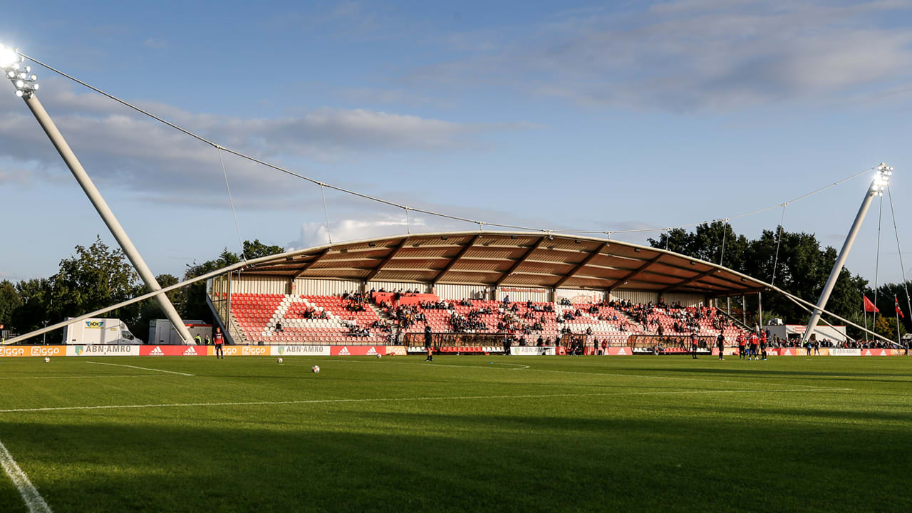 Ajax en AZ kunnen dit seizoen niet spelen in de UEFA Youth League