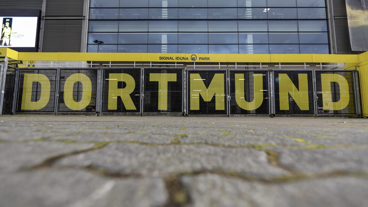 Webshop Borussia Dortmund bezwijkt onder vraag naar mondkapjes