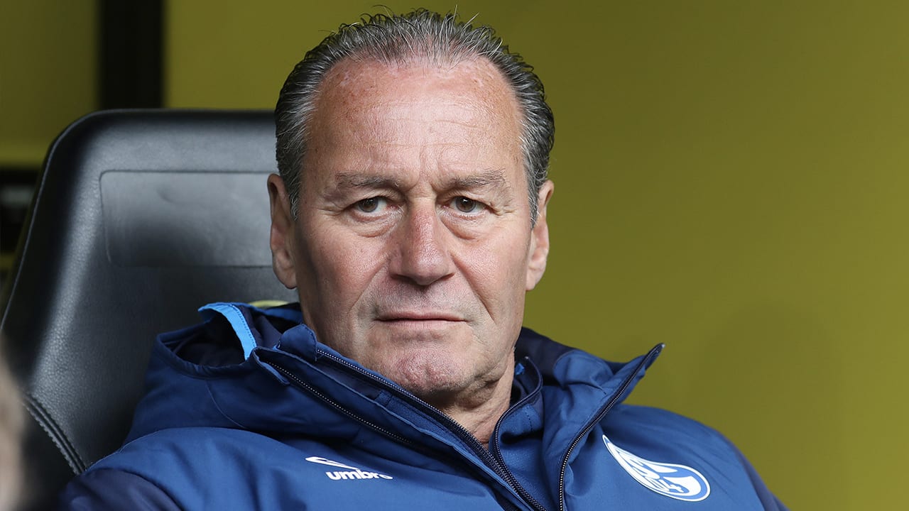 Schalke ook bij rentree trainer Stevens onderuit