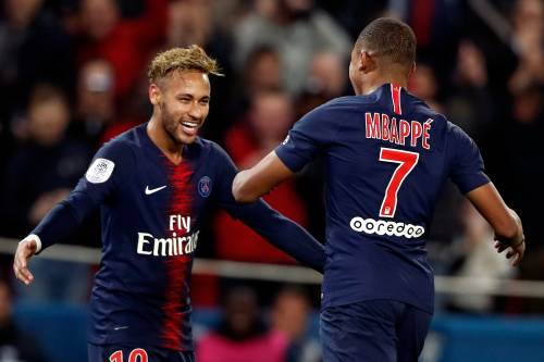 Neymar looft 'fenomeen' Mbappé