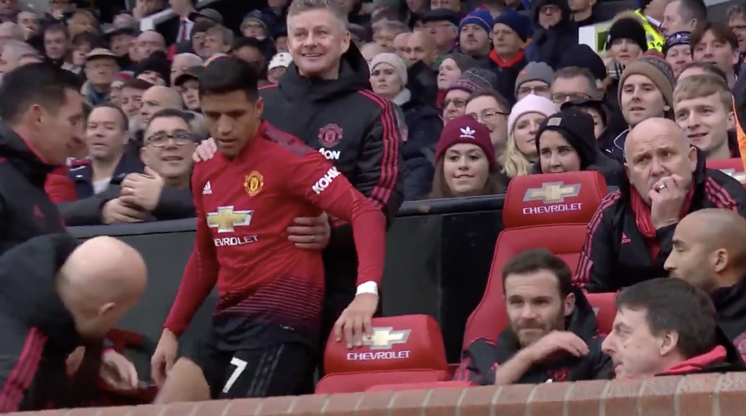 Alexis Sánchez wordt even op z'n plek gezet door coach 